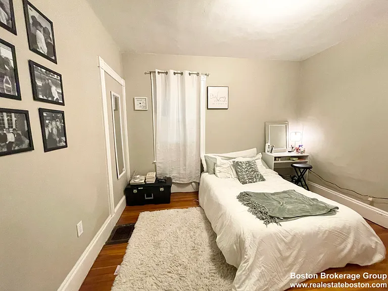 9 Taft St #1 — Photo 8