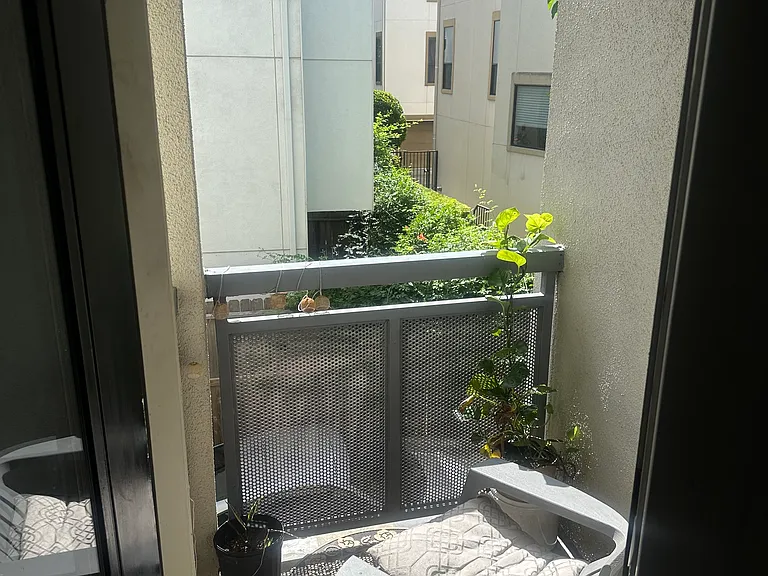 5715 Larkin St #D — Photo 10