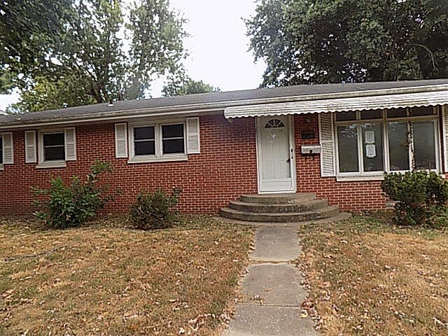1st image of 606 E Wayland Street