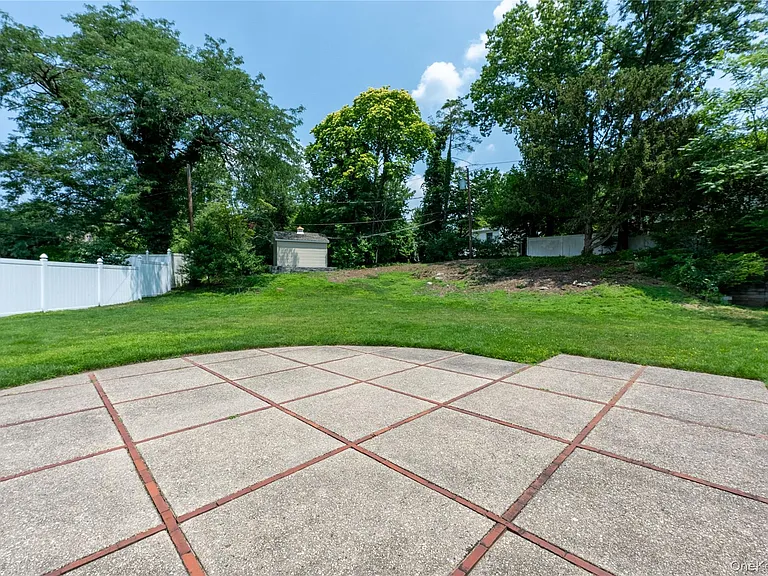 18 Dogwood Rd — Photo 22