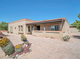 210 W Calle Escudilla, Green Valley, AZ 85614