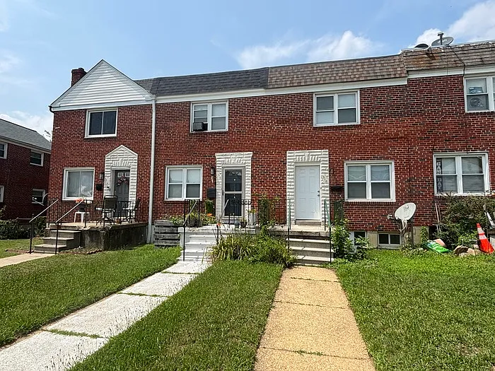 1318 Dalton Rd — Photo 2