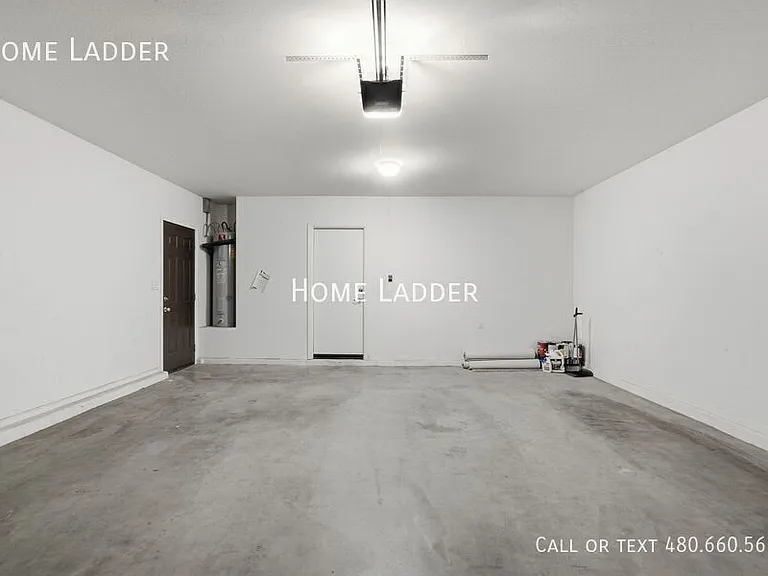 18428 N Jameson Dr — Photo 32