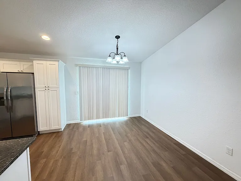 85 Maple Dr — Photo 8
