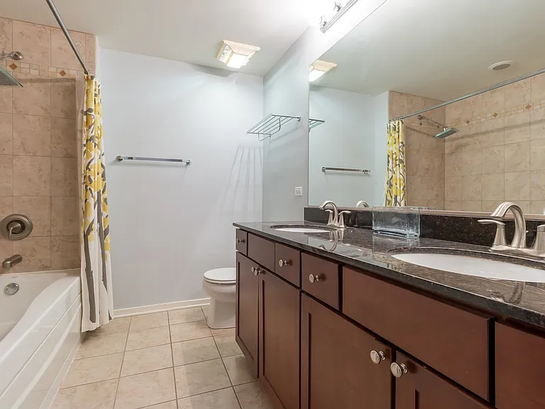 520 S State St #1403 — Photo 9