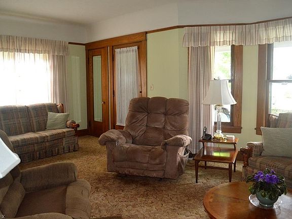 4th image of 1575 Woodward Ave