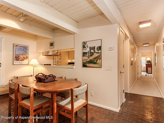 5th image of 124 W Hyman Ave APT 2A
