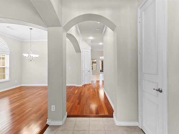4th image of 15218 Scenic Forest Dr
