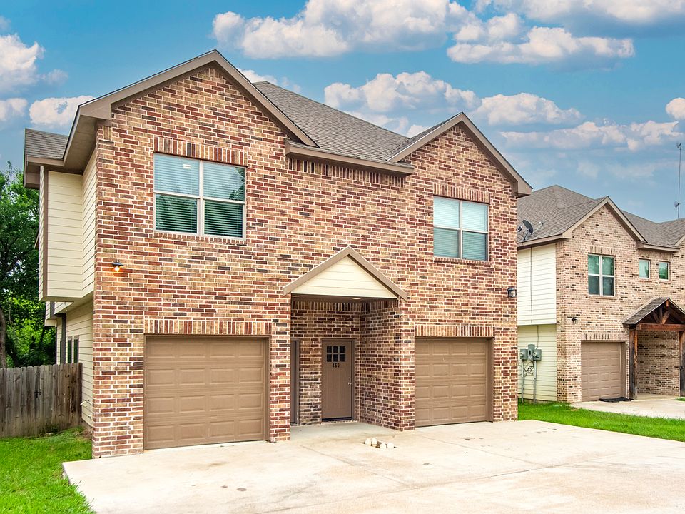 1st image of 200 Pecan Hollow St