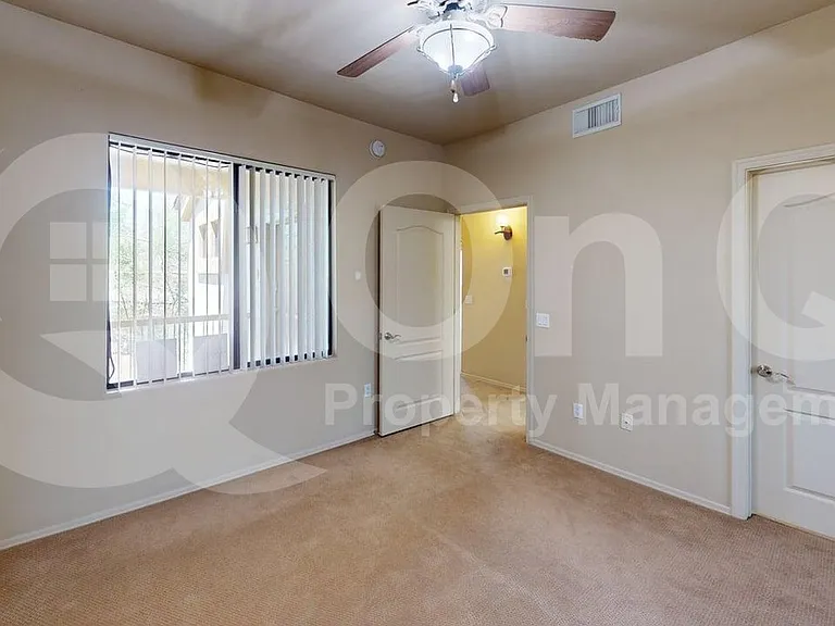 2550 E River Rd #5302 — Photo 10