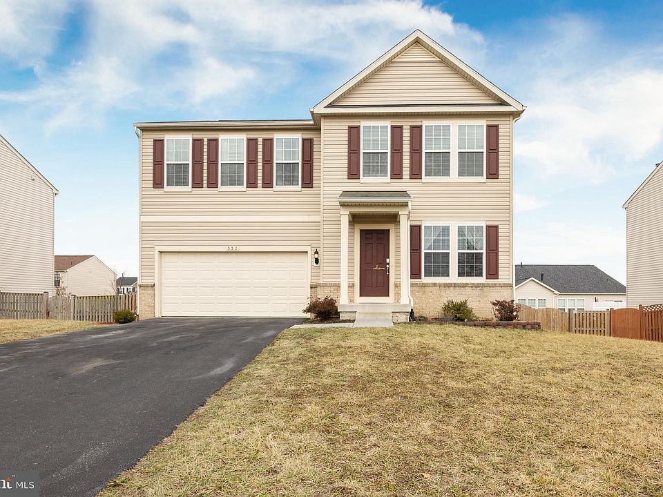 1st image of 552 Garden Gate Dr