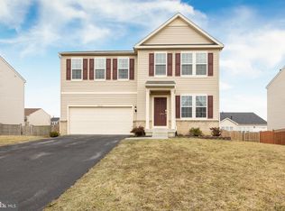 552 Garden Gate Dr, Stephens City, VA