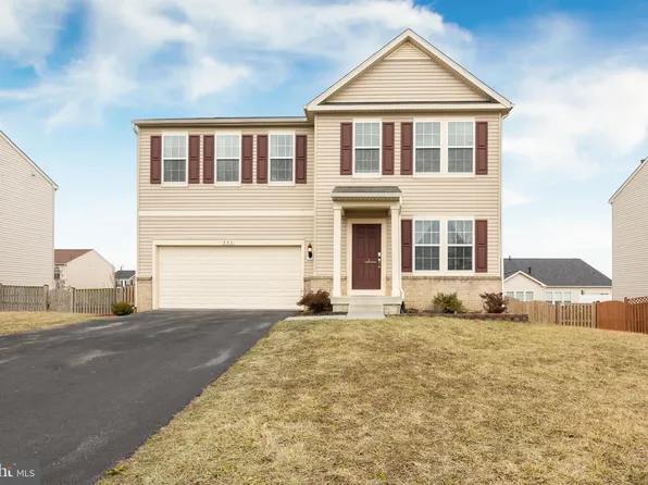 552 Garden Gate Dr, Stephens City, VA 22655