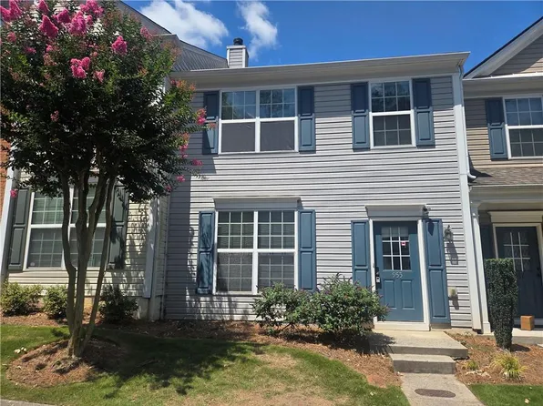 955 Prestwyck Ct, Alpharetta, GA 30004