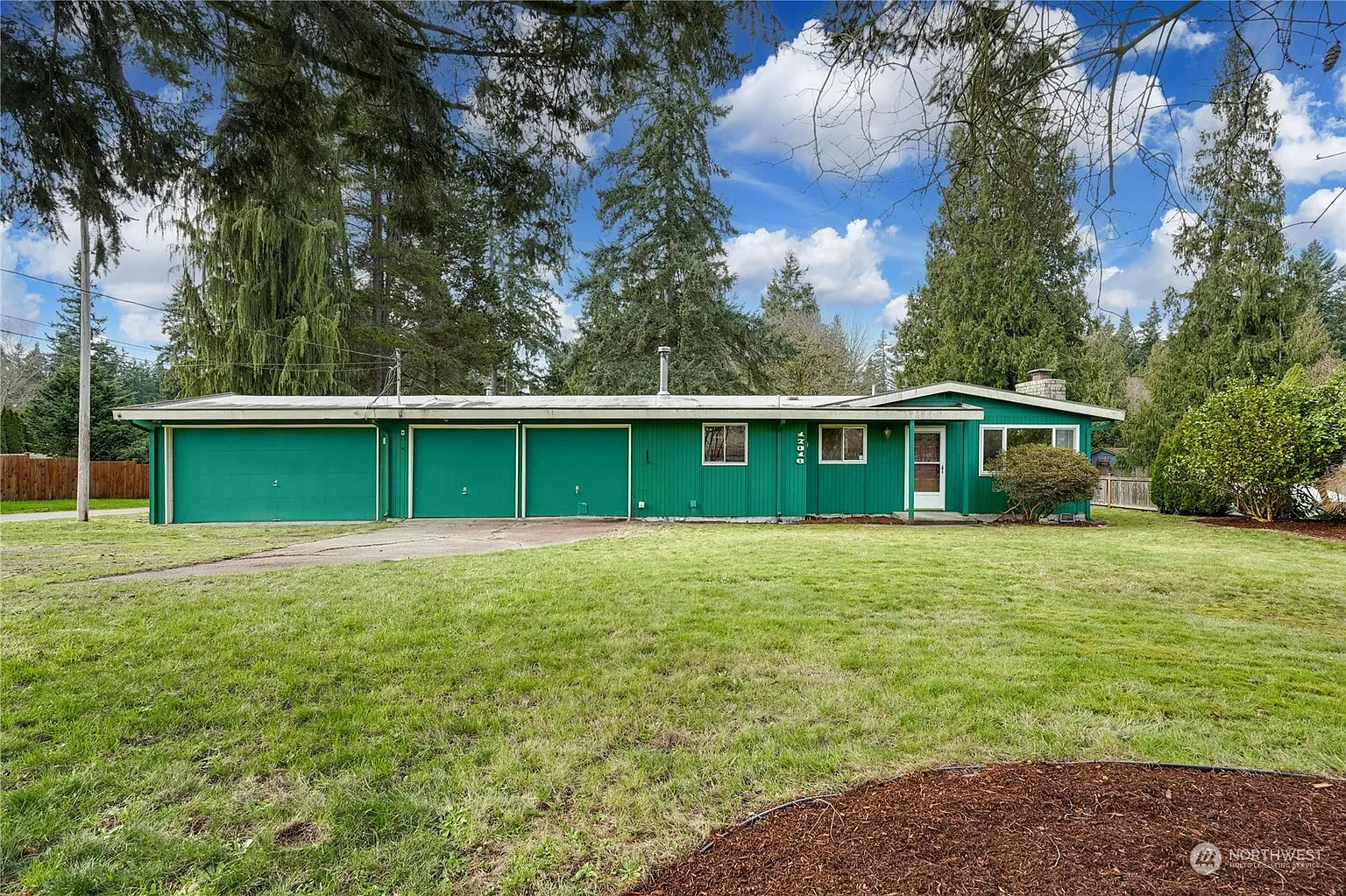 17316 North Road photo 1