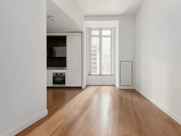 15 William Street 19H image 3 of 14