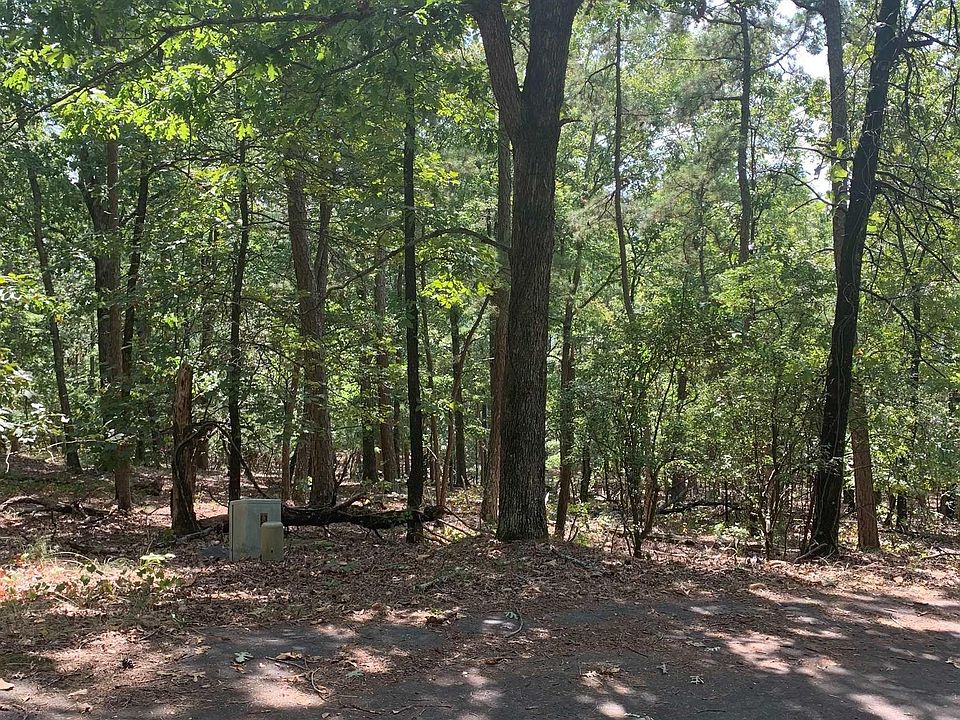 2nd image of 8 La Robla Ln