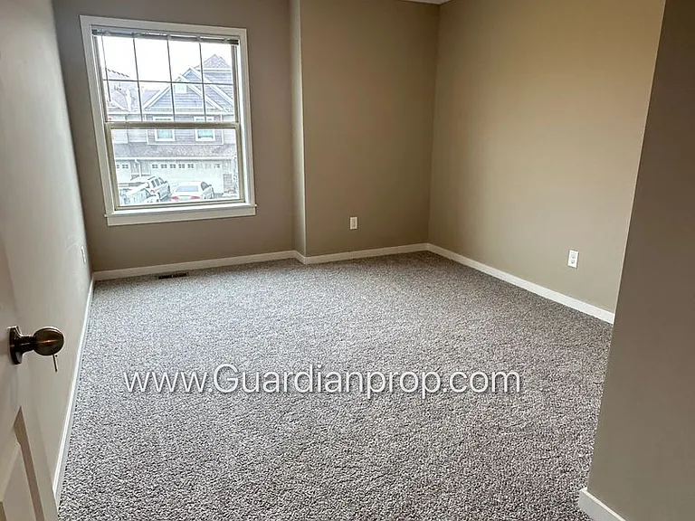9927 Vera Cruz Ln N — Photo 20