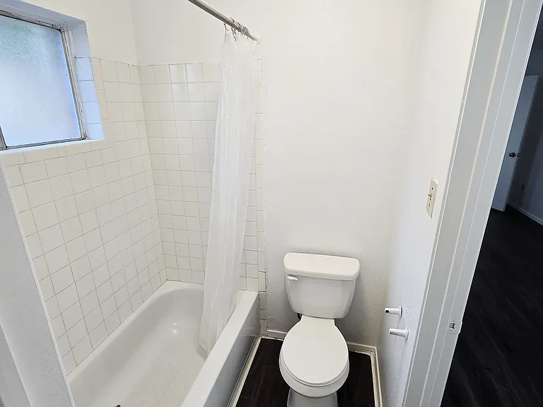 19515 Plantain Dr — Photo 8