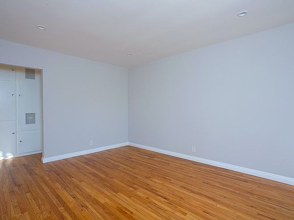 5th image of 530 S Los Robles Ave #532-C