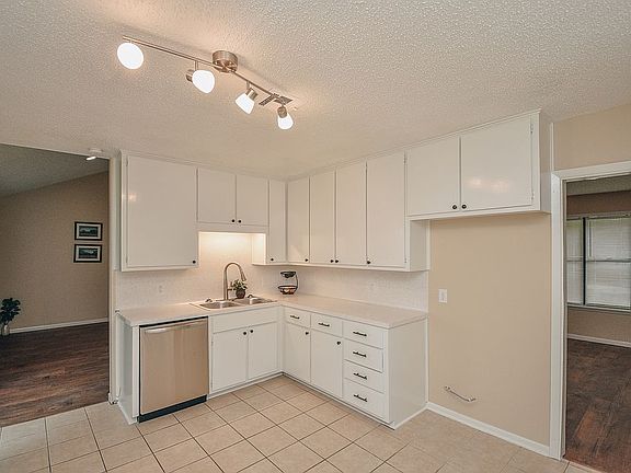 4th image of 106 Navajo Dr
