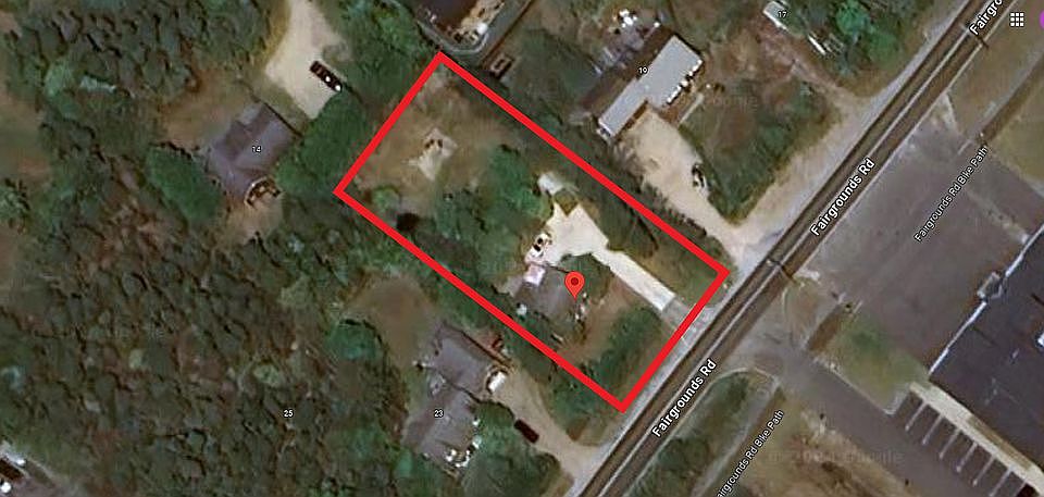 2nd image of 21 Fairgrounds Rd