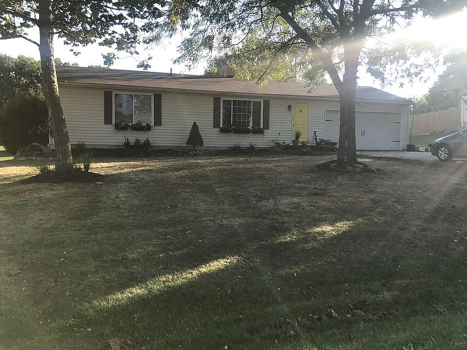 1st image of 7646 Driftwood Cir NW