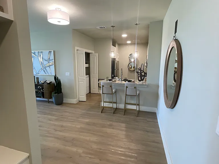 Rollingwood Dr — Photo 3