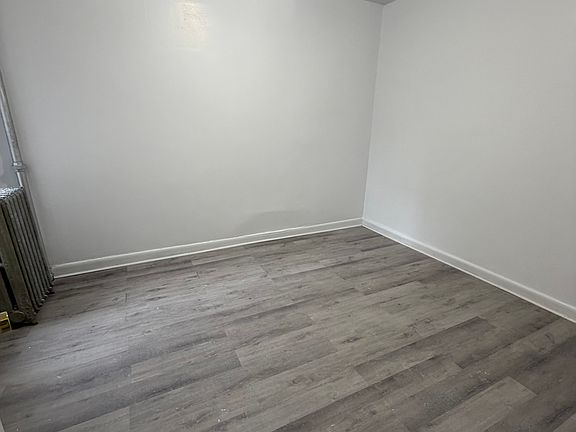 3rd image of 1841 Mohegan Ave APT 2