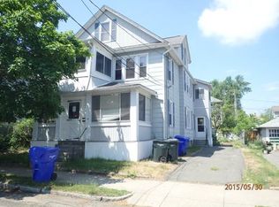 14 Milton St, Springfield, MA 01151
