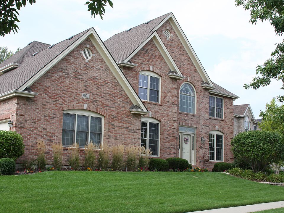 901 King James Brick Exterior