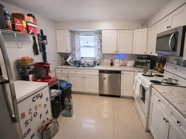 79 Brevator St #1, Albany, NY 12203