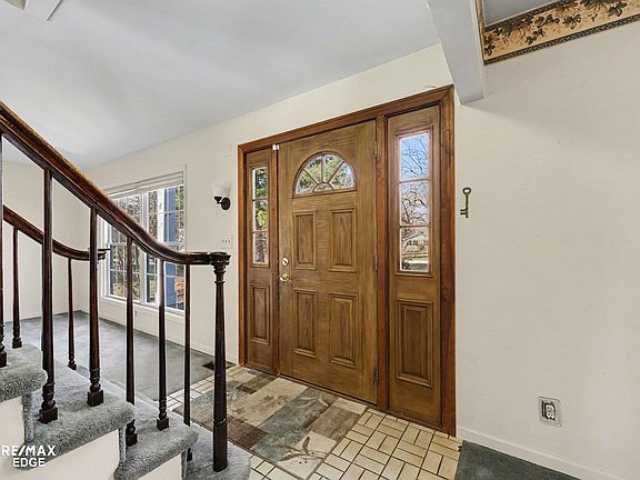 5th image of 3478 N Gale Rd