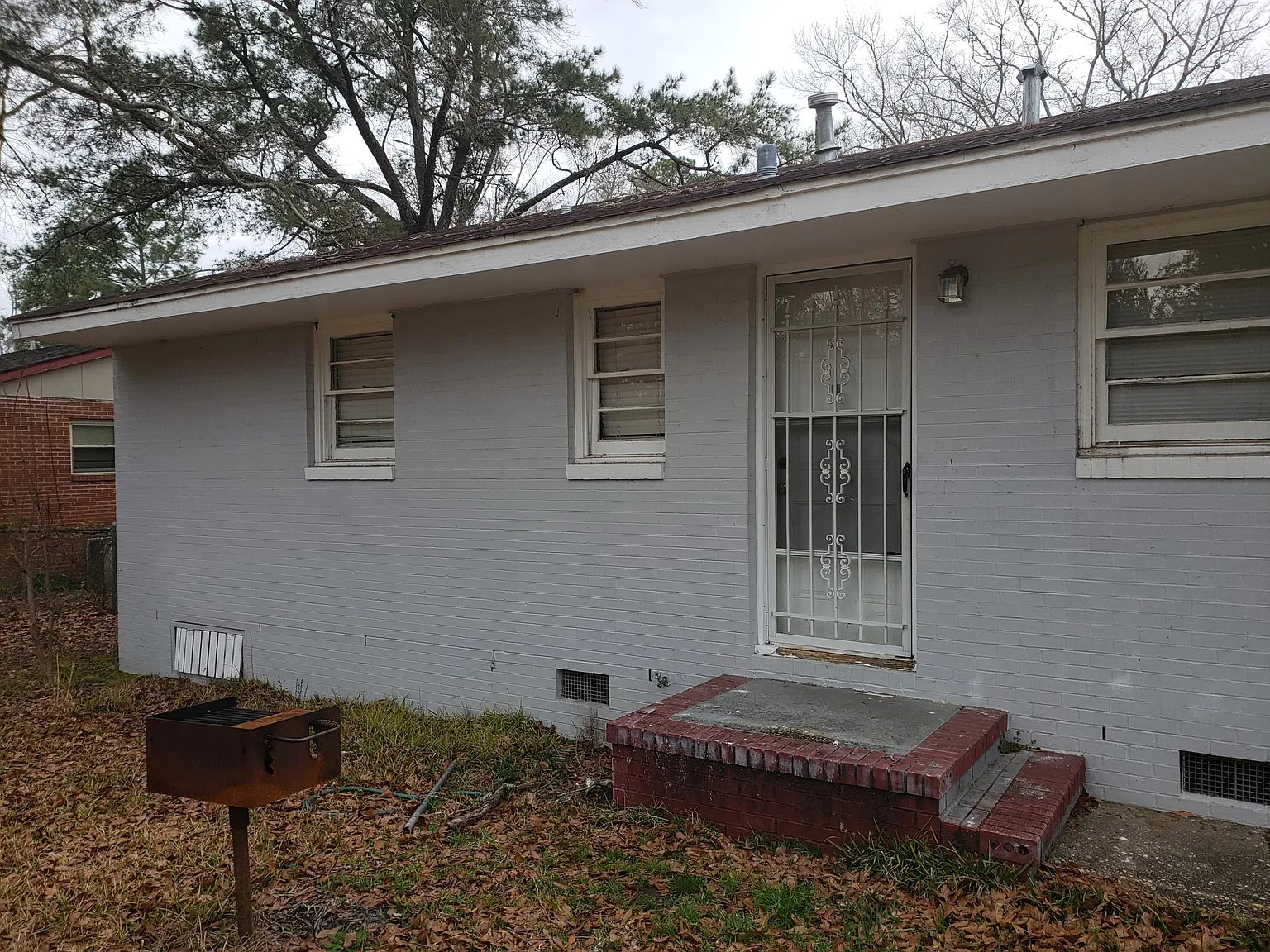 2 bed, 852 sqft, $900 — Photo 2