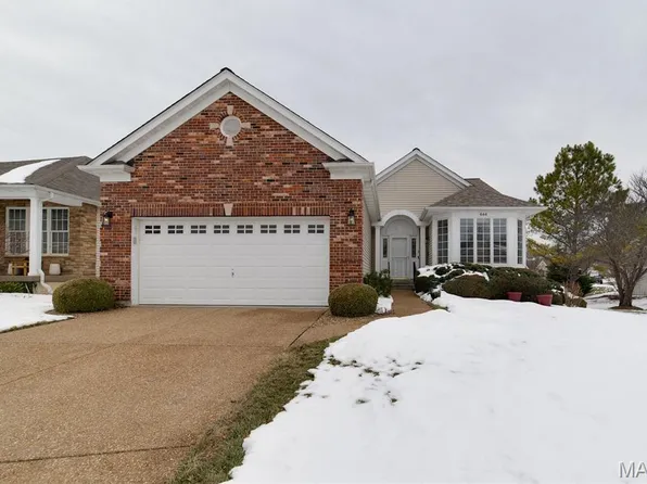 644 Falconcrest Dr, Lake Saint Louis, MO 63367