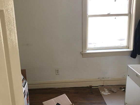 3rd image of 1936 S Central Ave #2