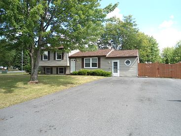 1st image of 5360 Tourmaline Dr