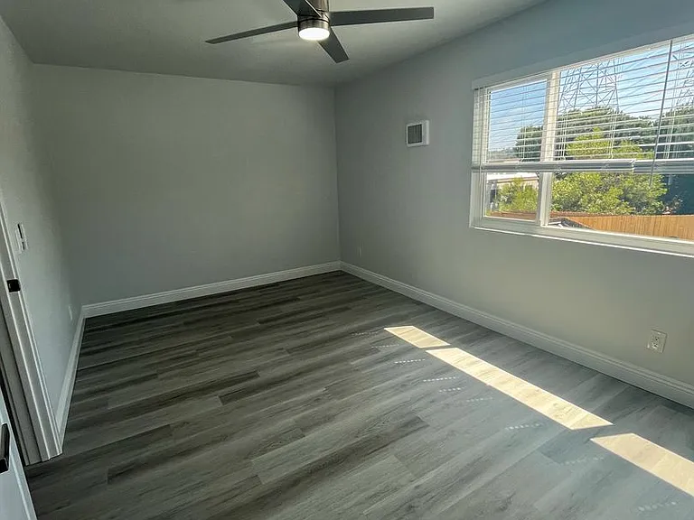 Canyon Creek Apartments B — Photo 15