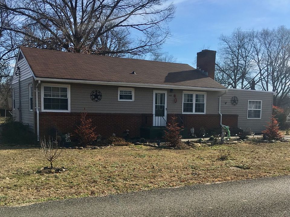 1st image of 4428 Pinehurst Dr