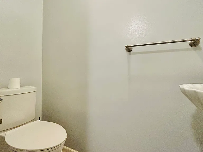 3204 Forsyth Dr — Photo 14