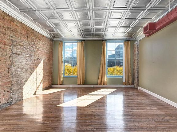 3rd image of 408 W Saint Clair Ave APT 312