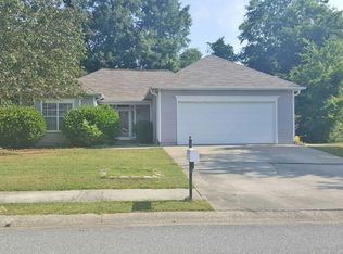 104 Cambridge Pointe Cir, Alabaster, AL 35007