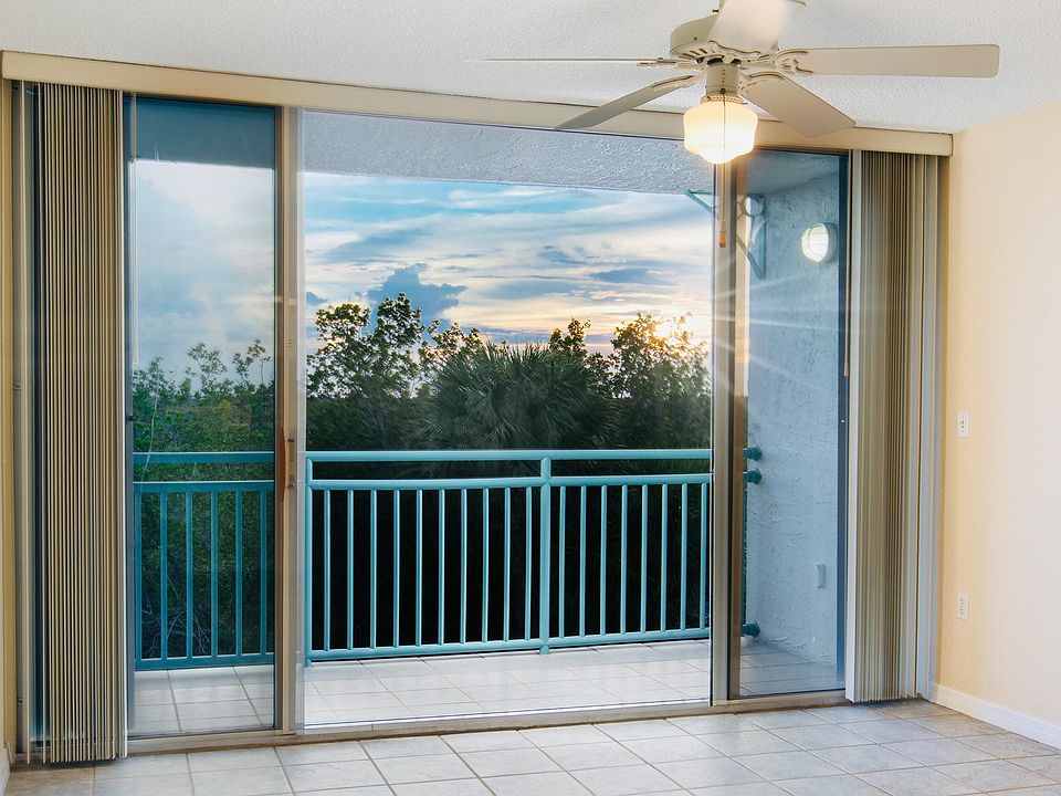 1st image of 3635 Seaside Dr APT 314