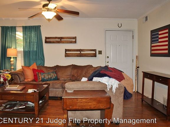 2nd image of 208 Wilmington Ave