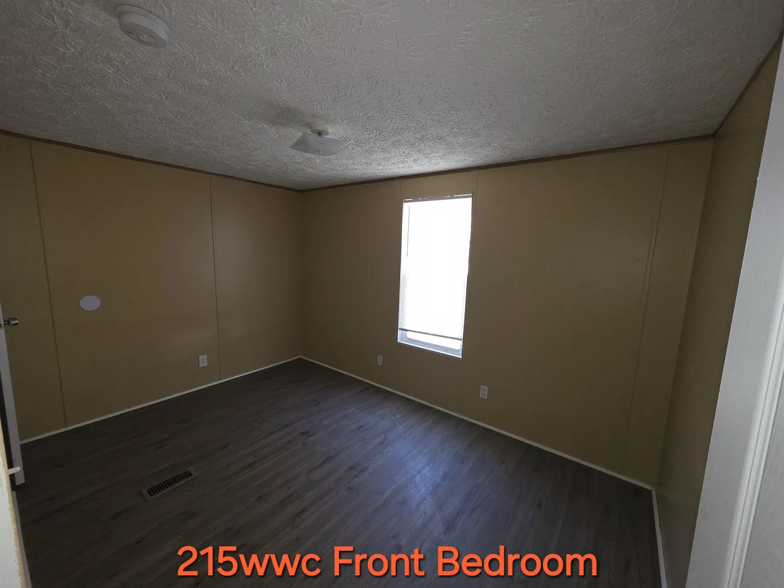 WWC215 — Photo 4