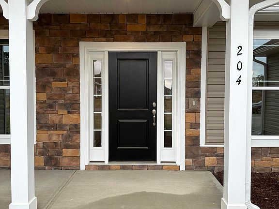 3rd image of 204 Bay Hill Drive