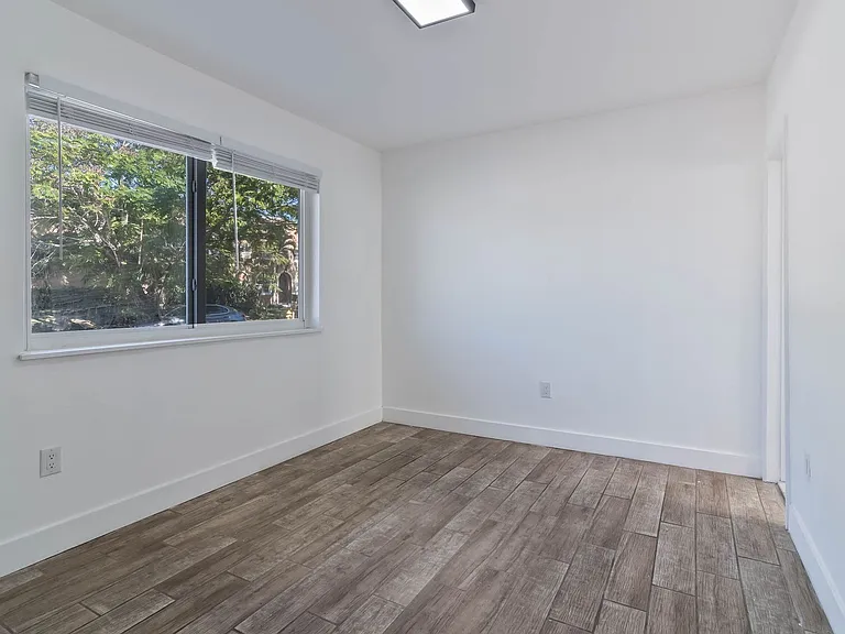 2190 SW 14th Ter — Photo 37