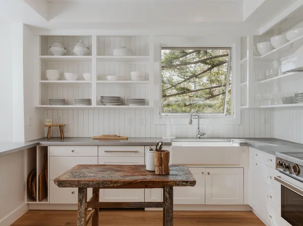 60 Seaview Dr, Santa Barbara, CA 93108