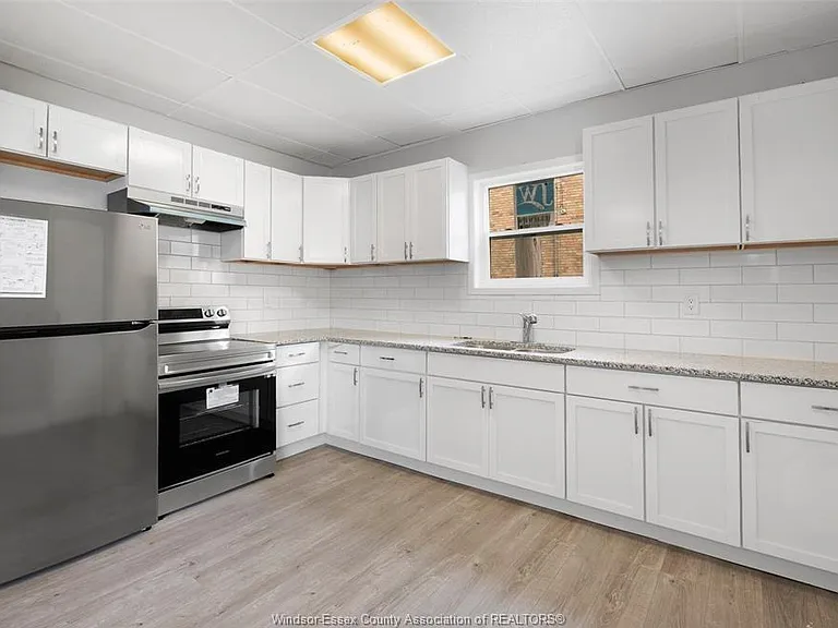 736 University Ave E #1 — Photo 10