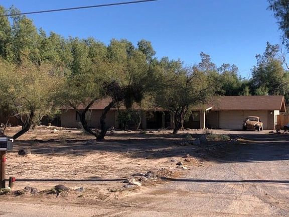 2nd image of 7486 S Mountain View Rd